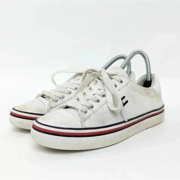 Tommy Hilfiger Shoes - Tommy Hilfiger Fressian Low Top Lace-Up Sneakers